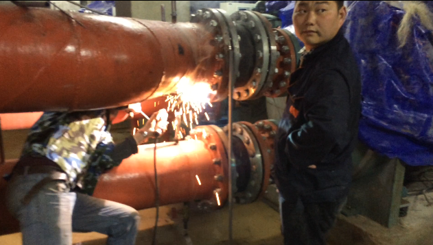 國內某大廈暖通系統橡膠接頭漏水情況報告 國內某大廈暖通系統橡膠接頭漏水情況報告
