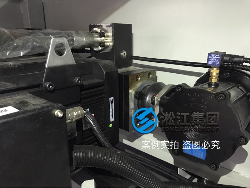 【ASA】NG80橡膠管在壓鑄機上的應用情況“維修更換” 【ASA】NG80橡膠管在壓鑄機上的應用情況“維修更換”